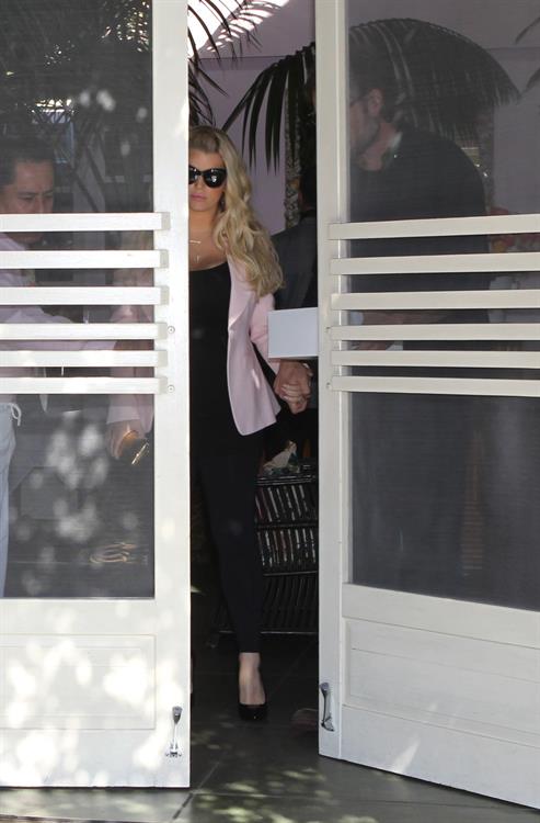 Jessica Simpson at The Ivy in Beverly Hills 2/14/13 