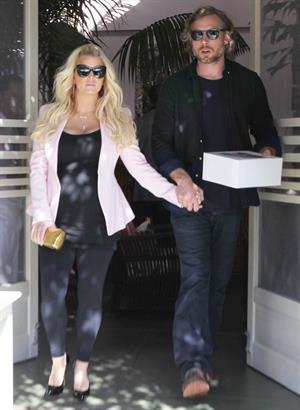 Jessica Simpson at The Ivy in Beverly Hills 2/14/13 