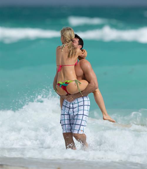 Joanna Krupa Bikini Pictures Joanna Krupa / bikini candids in Miami Beach 12/17/12