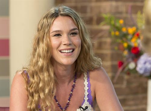 Joss Stone - This Morning Show in London (July 25, 2012)
