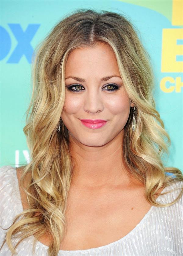 Kaley Cuoco 2011 at the Teen Choice Awards on August 7, 2011
