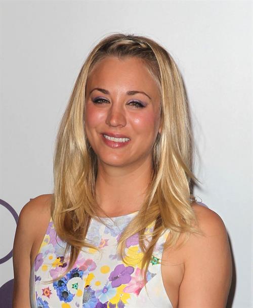 Kaley Cuoco People's Choice Awards 2013 Nomination Announcements (November 15, 2012) 