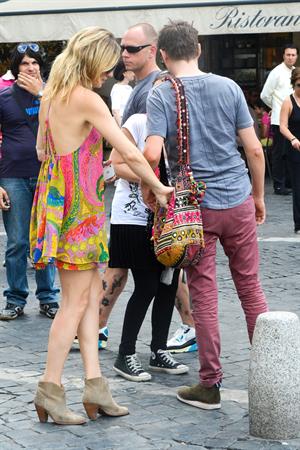Kate Hudson Sightseeing tour & lunch at Dal Bolognese, Rome, on June 7, 2013