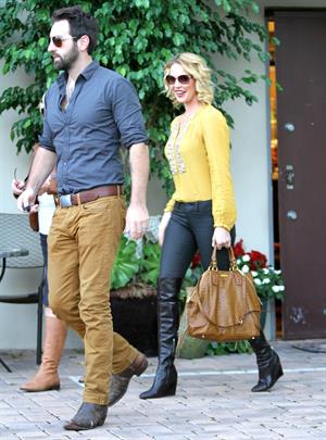 Katherine Heigl got lunch with her mom and Josh Kelly to celebrate her birthday, in Beverly Hills November 24, 2012 