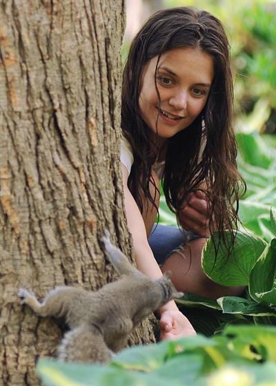 Katie Holmes Films  Mania Days  in Washington Square Park (May 21, 2013) 