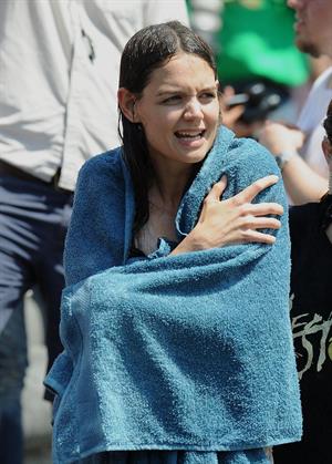 Katie Holmes Pictures Katie Holmes Films  Mania Days  in Washington Square Park (May 21, 2013)