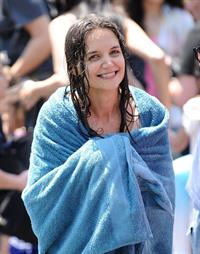 Katie Holmes Films  Mania Days  in Washington Square Park (May 21, 2013) 