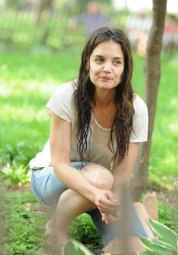 Katie Holmes Films  Mania Days  in Washington Square Park (May 21, 2013) 