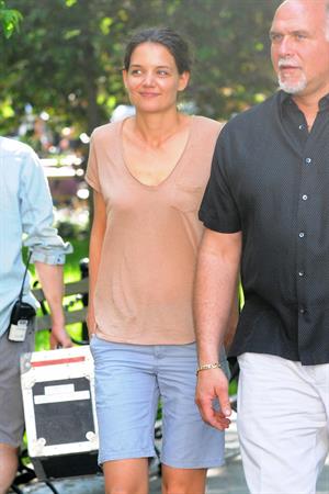 Katie Holmes Pictures Katie Holmes Films  Mania Days  in Washington Square Park (May 21, 2013)
