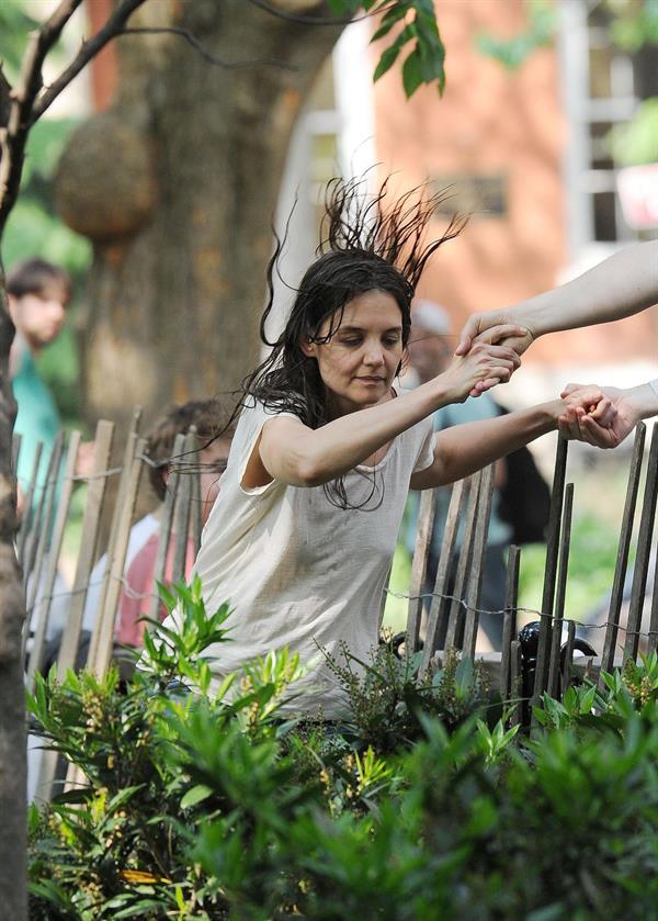 Katie Holmes Films  Mania Days  in Washington Square Park (May 21, 2013) 