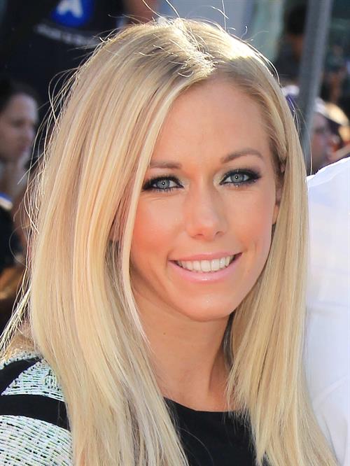 Kendra Wilkinson  Planes  Los Angeles Premiere -- Hollywood, Aug. 5, 2013 