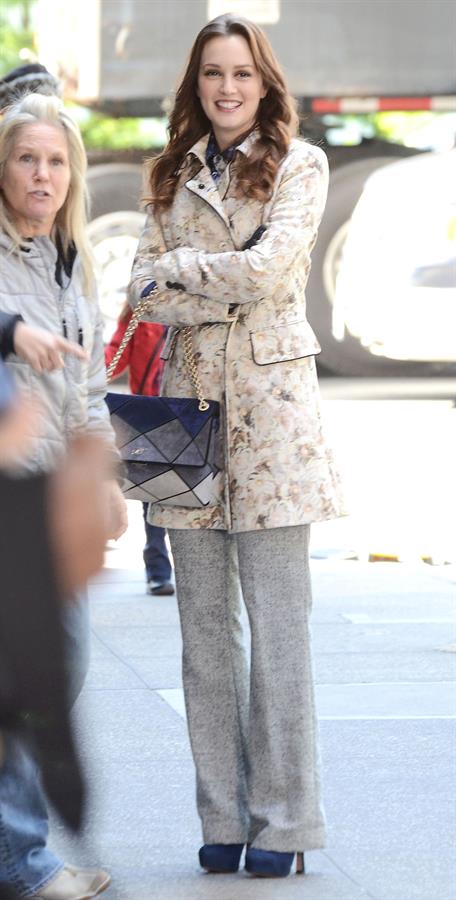 Leighton Meester  Set of Gossip Girl in Central Park - September 24, 2012 