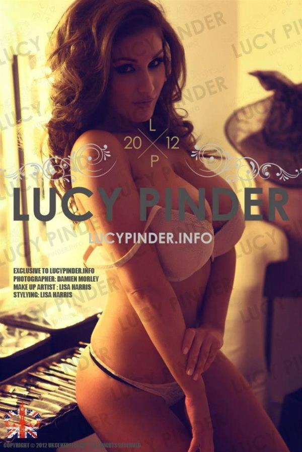 Lucy Pinder in lingerie