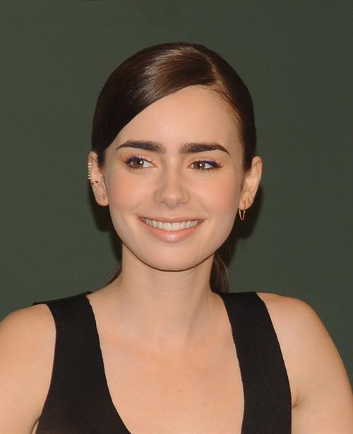Lily Collins Seventeen Magazine September Cover Issue Celebration - New York, Aug. 6, 2013 
