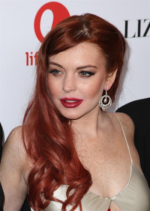 Lindsay Lohan  Liz & Dick  Los Angeles Premiere (November 20, 2012) 
