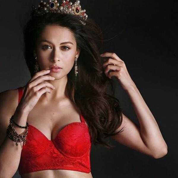 Marian Rivera in lingerie