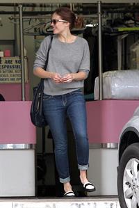 Mandy Moore - Stopping By A Dry Cleaners - August 25, 2012