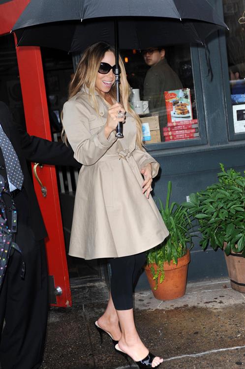 Mariah Carey Spotted in New York City (May 24, 2013) 