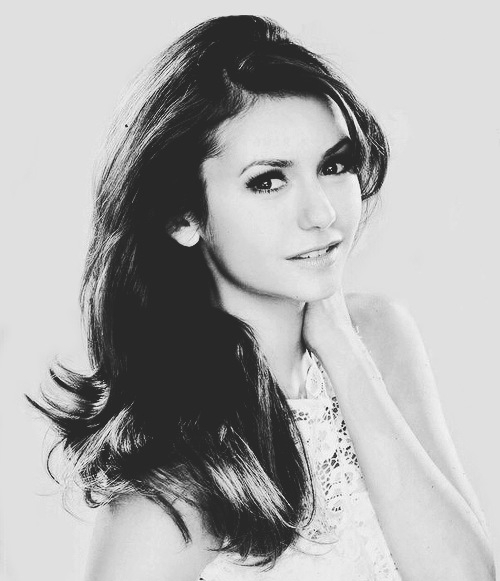 Nina Dobrev