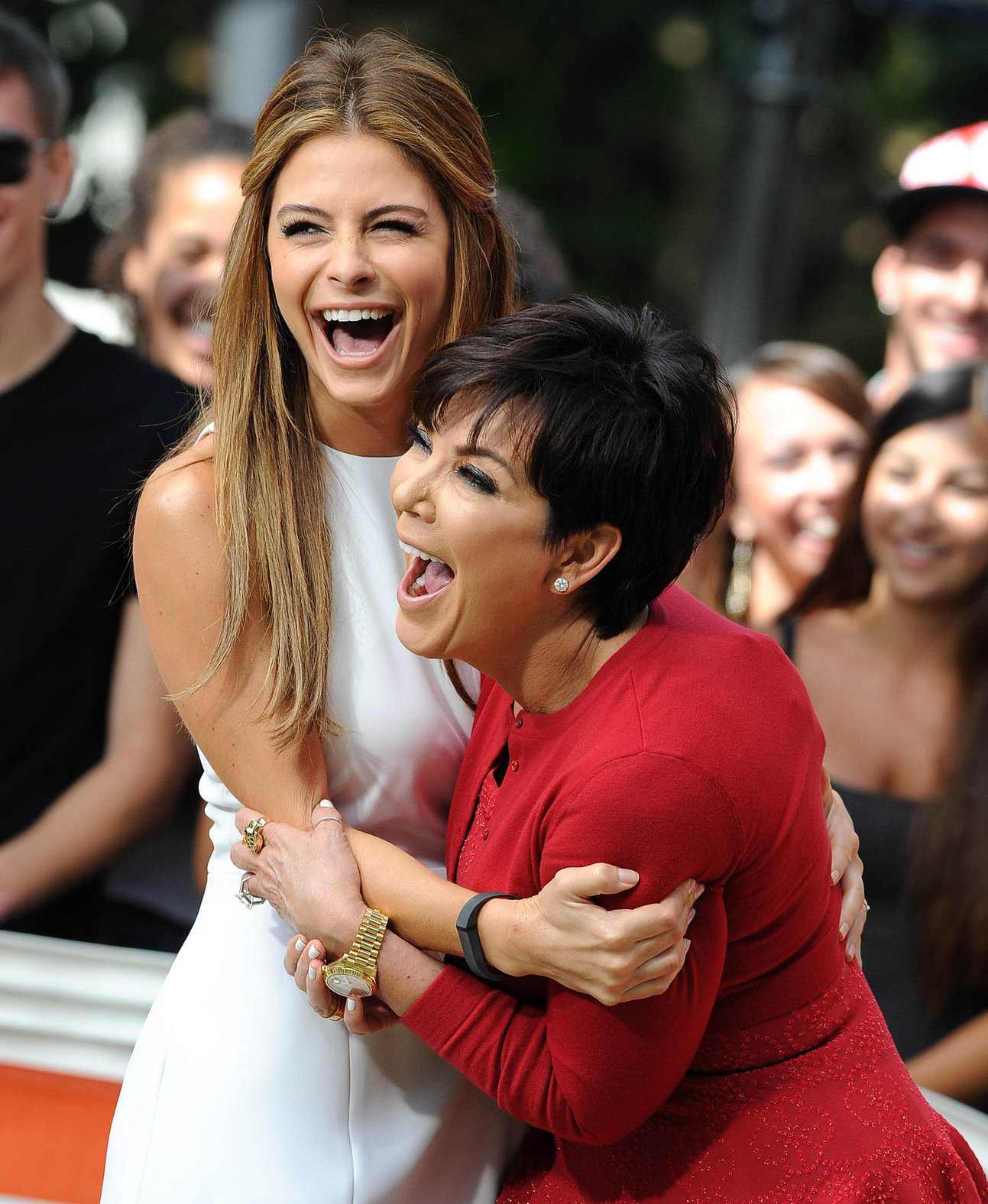 Maria Menounos On the set of Extra in Los Angeles on August 20, 2013