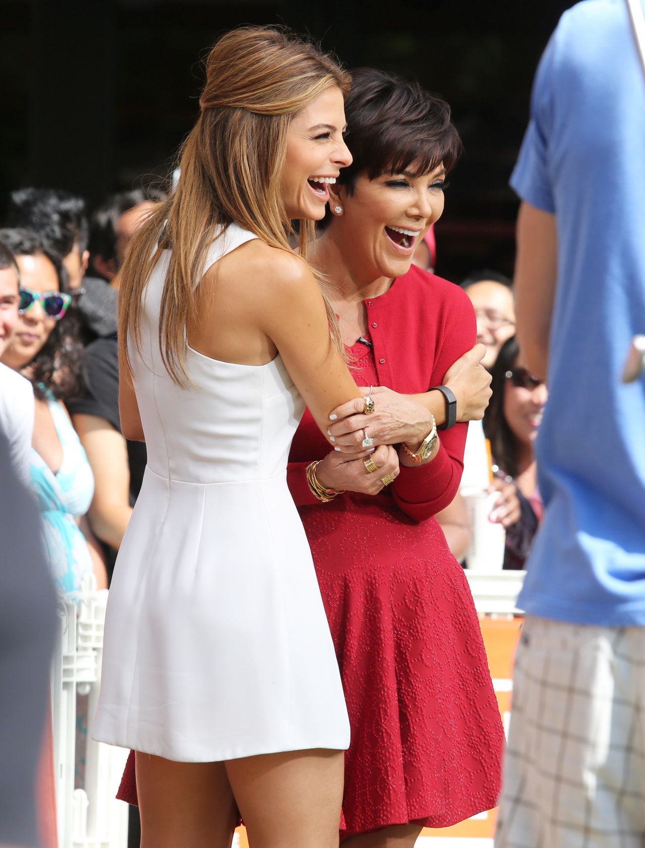 Maria Menounos On the set of Extra in Los Angeles on August 20, 2013