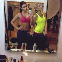 Lorena Rae taking a selfie