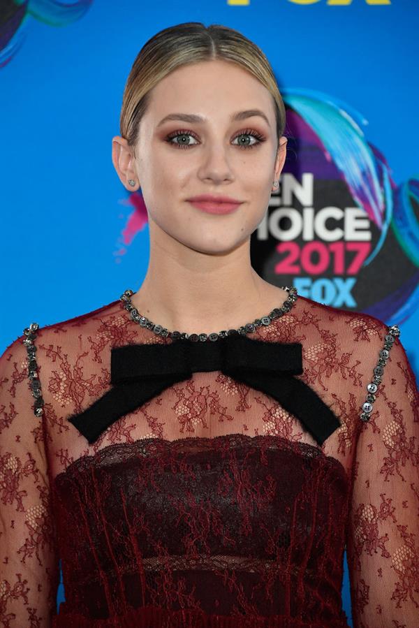 Lili Reinhart