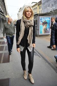Maria Sharapova Pictures Maria Sharapova Giorgio and Roberta Armani meet tennis star Maria Sharapova at Armani's palace. November 30, 2012