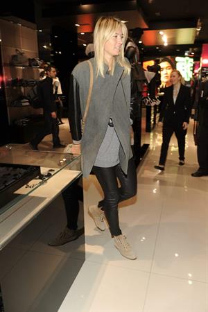 Maria Sharapova shopping at Armani Boutique December 2, 2012 