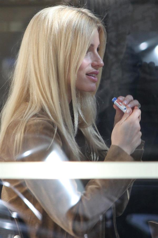 Michelle Hunziker Spotted at the Trussardi Cafe in Mailand on March 19, 2013