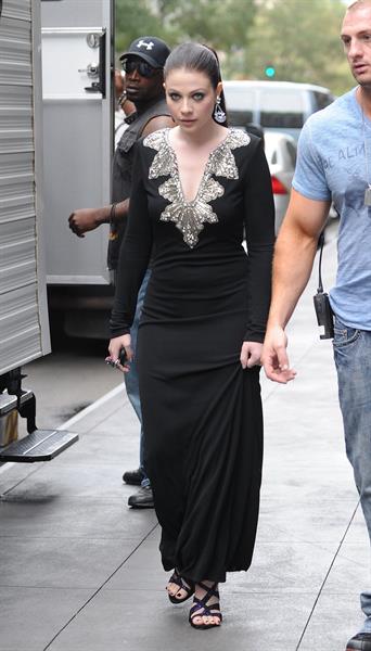 Michelle Trachtenberg - Gossip Girl set in New York City - August 21, 2012