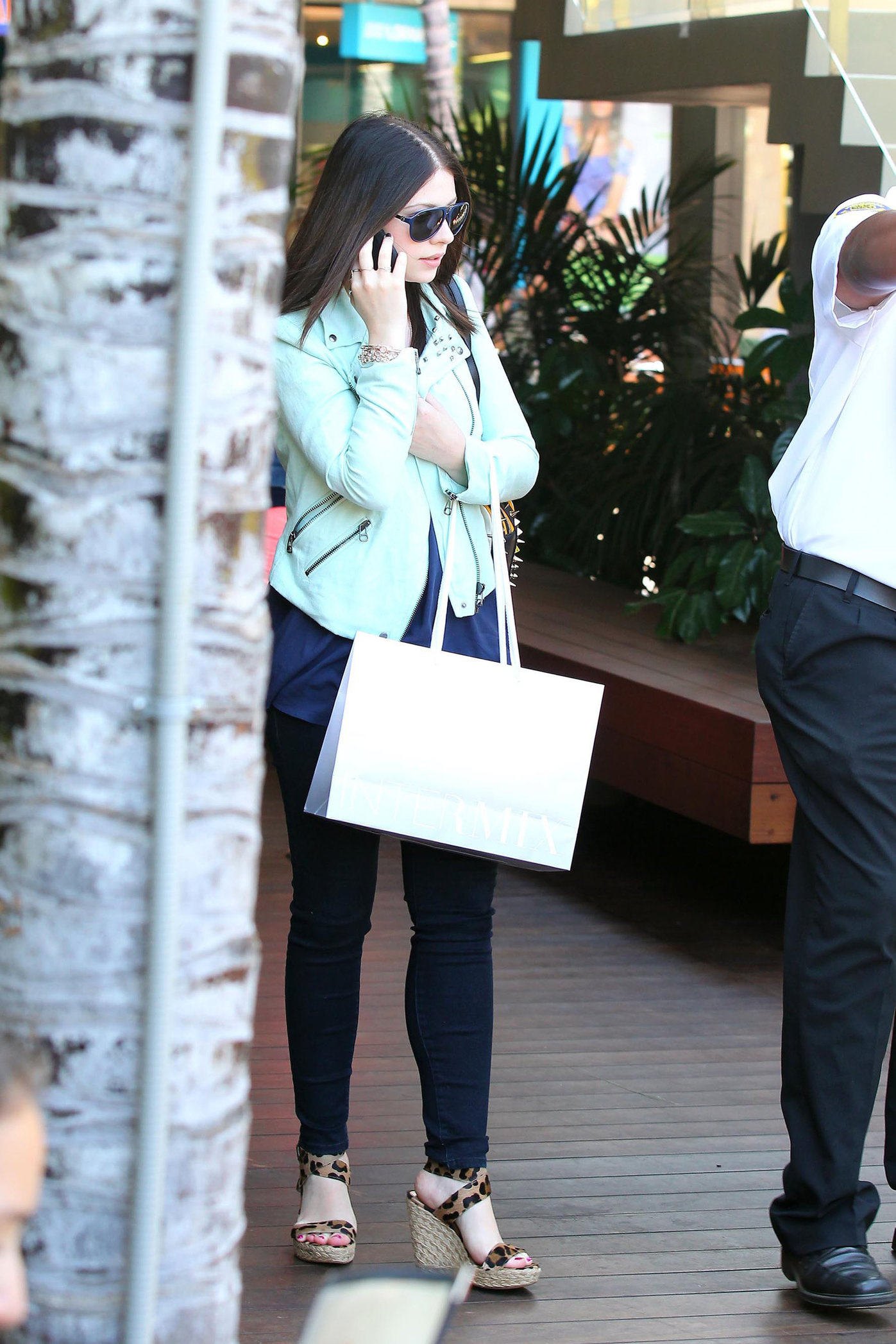 Michelle Trachtenberg Pictures Michelle Trachtenberg - Shopping at intermix in Malibu - July 29, 2012