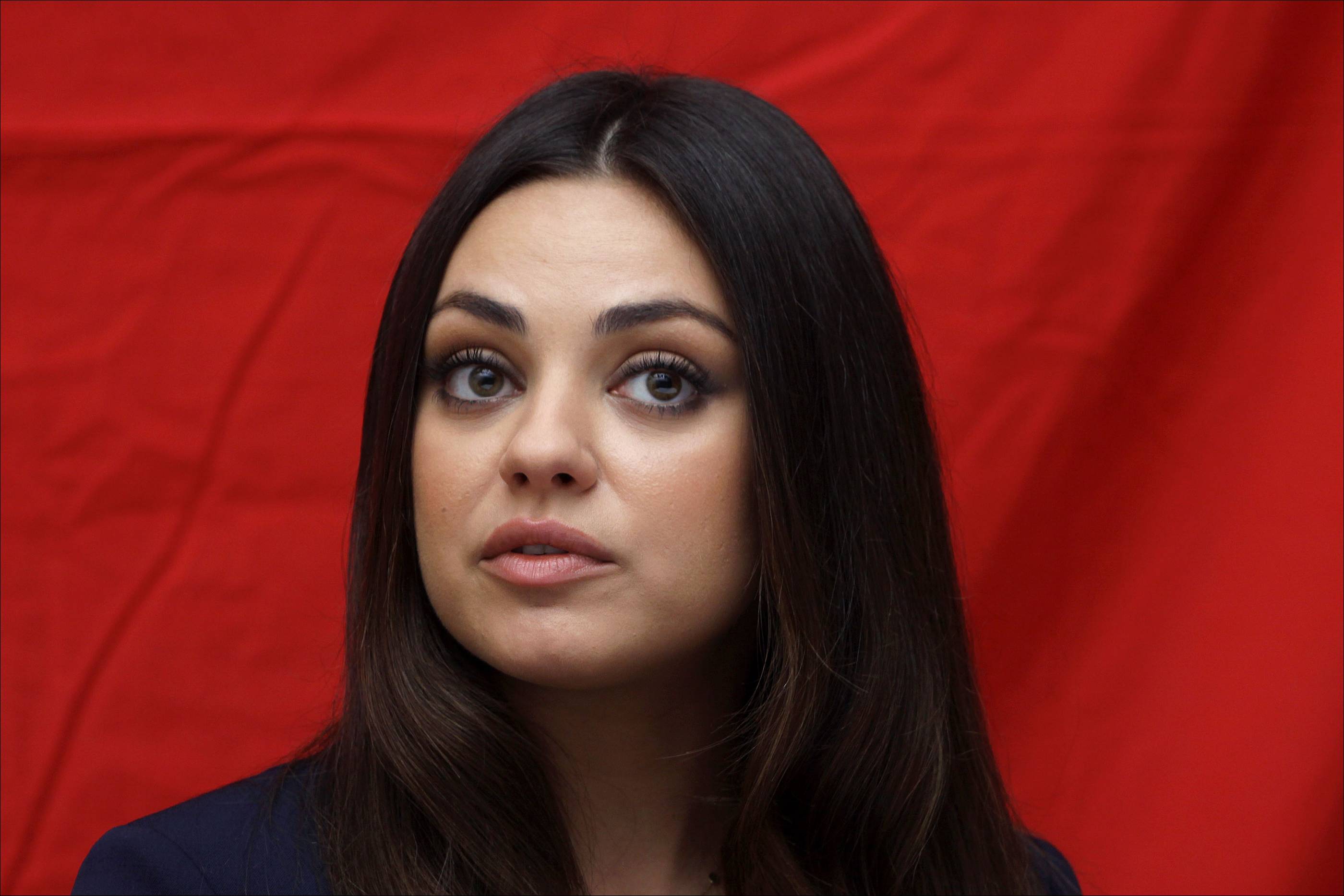 Mila Kunis Pictures Mila Kunis Oz The Great And Powerful Press Conference Feb