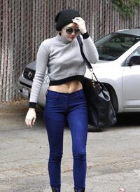 Miley Cyrus Arrives at an office building in Beverly Hills (November 15th, 2012) 