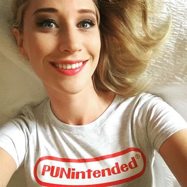 Maude Garrett taking a selfie