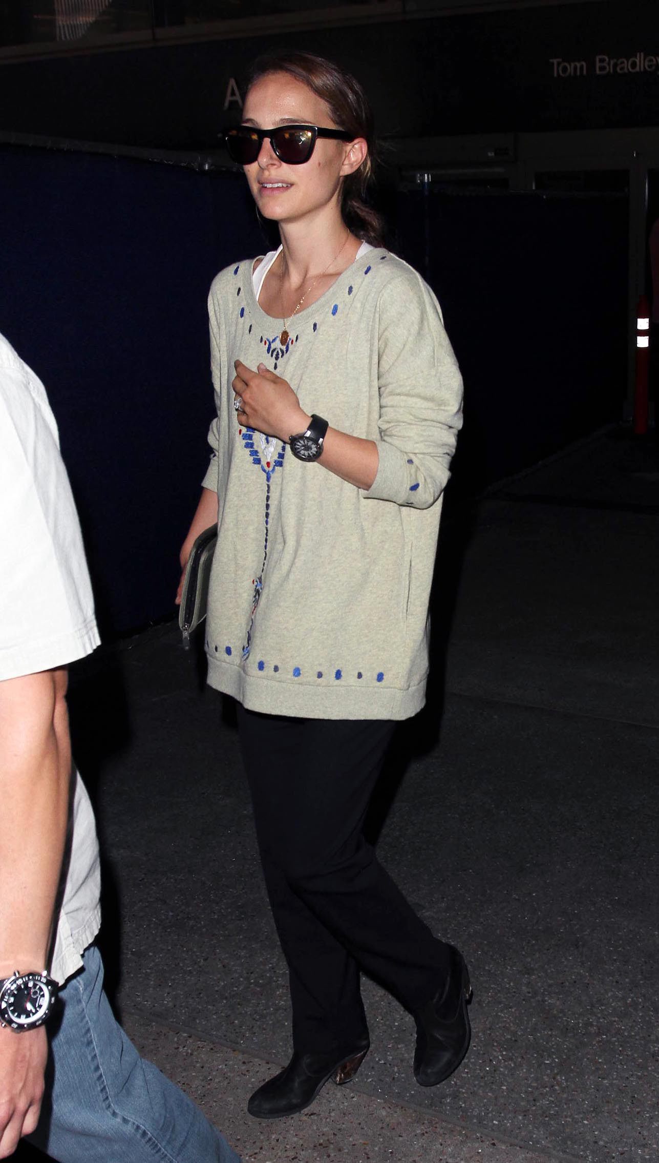 Natalie Portman Pictures Natalie Portman arrives at LAX Airport - May 30, 2013