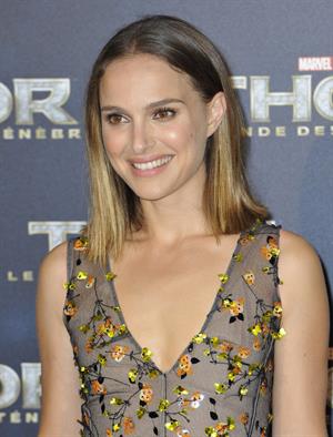 Natalie Portman  Thor: The Dark World  Premiere in Paris 10/23/2013 
