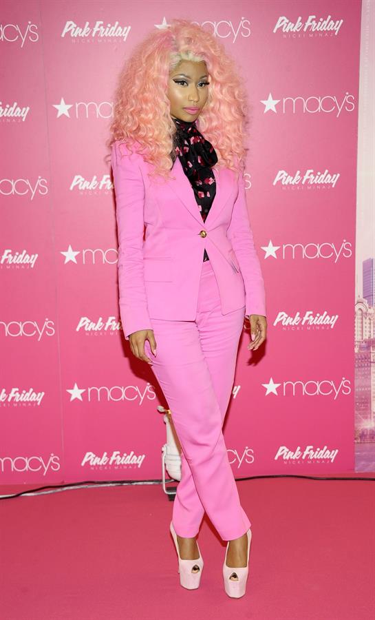 Nicki Minaj  Pink Friday  Fragrance Holiday Season Celebration in New York City (November 20, 2012) 