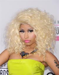Nicki Minaj American Music Awards (November 18, 2012) 