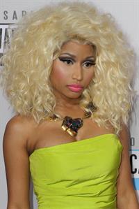 Nicki Minaj American Music Awards (November 18, 2012) 