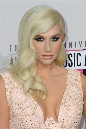 Kesha at the American Music Awards (November 18, 2012) 