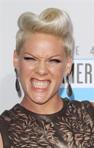 Pink American Music Awards (November 18, 2012) 