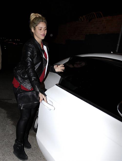 Shakira Leaving a their future home with fiance Gerard Pique in Barcelona, Spain (November 14, 2012) 