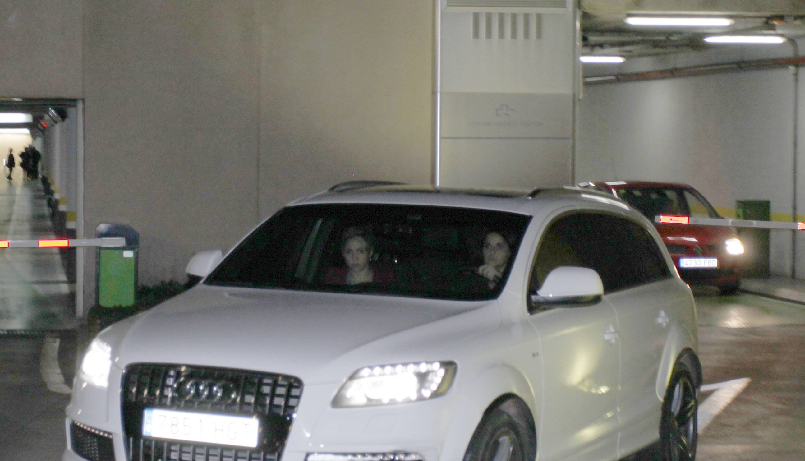 Shakira Leaving a their future home with fiance Gerard Pique in Barcelona, Spain (November 14, 2012) 