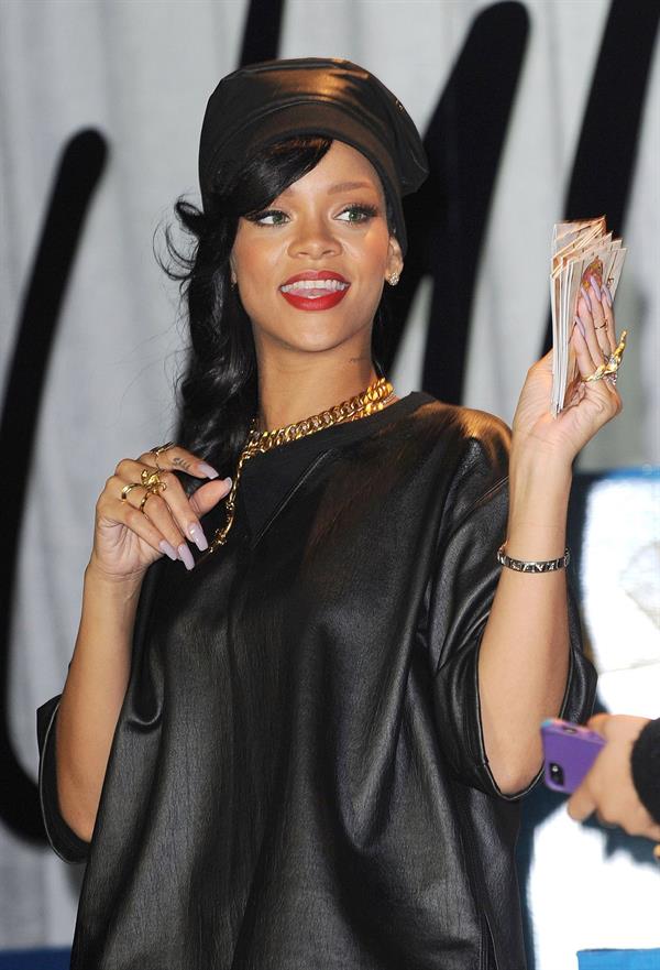 Rihanna  Unapologetic  Album Release Party (November 20, 2012) 