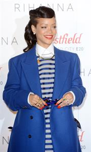 Rihanna Westfield Stratford Lights London Switch On (November 19, 2012) 