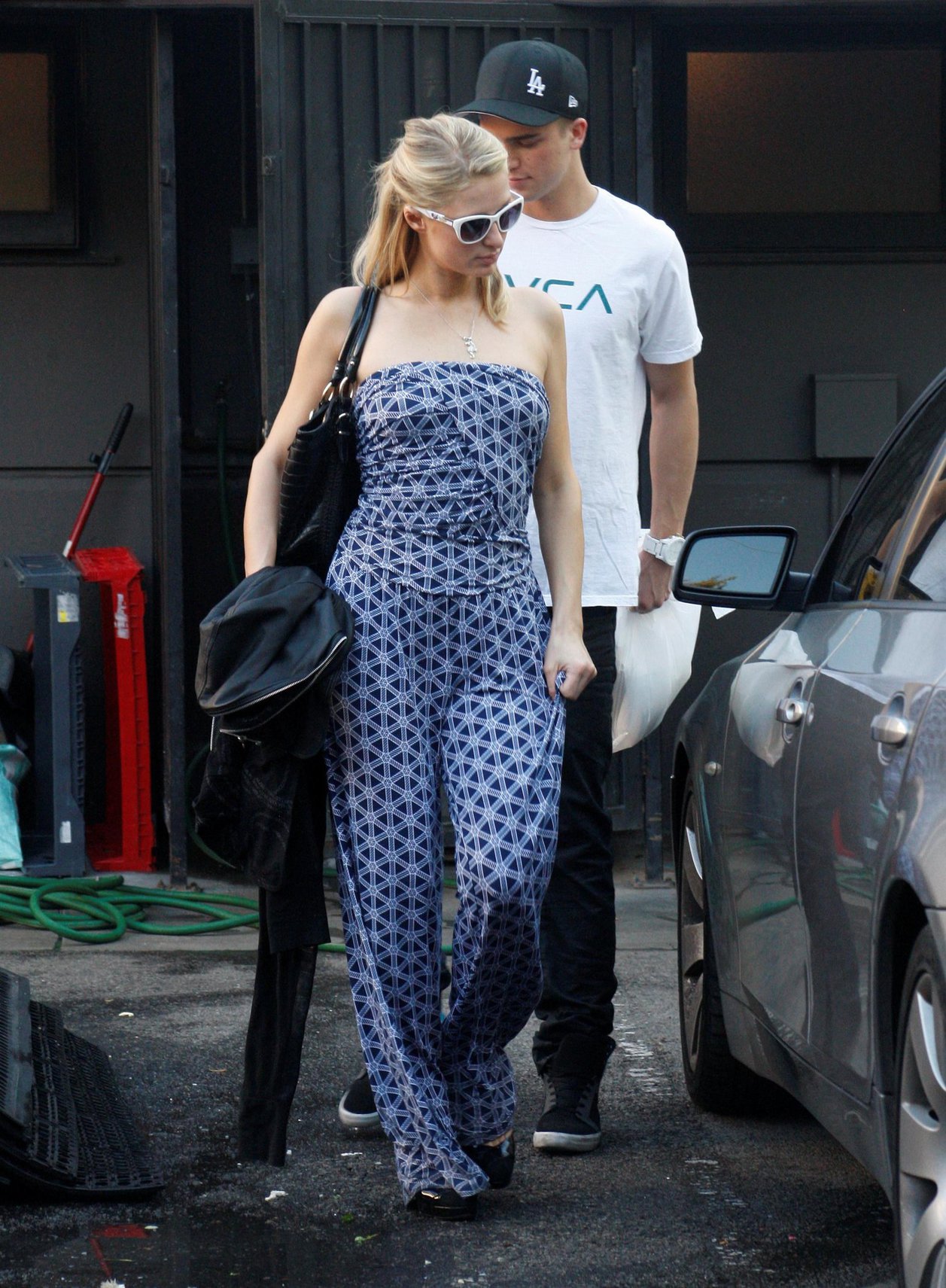 Paris Hilton out And About in Beverly Hills 01.03.13 