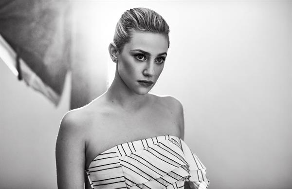 Lili Reinhart