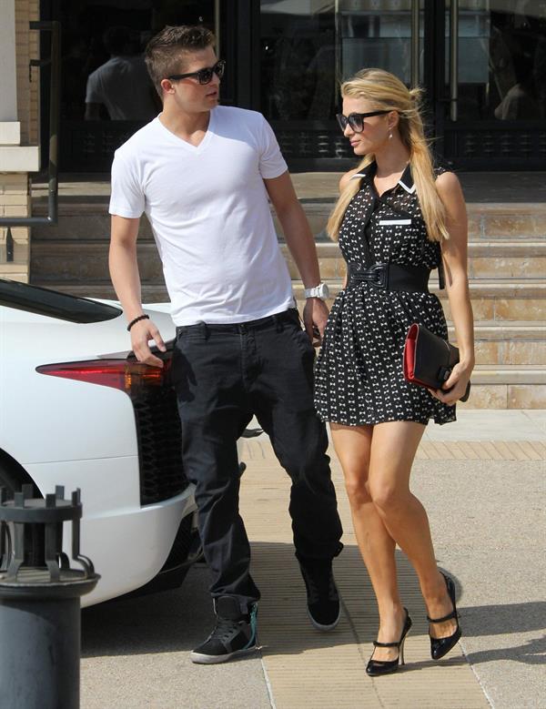 Paris Hilton Shopping at Kitson in Beverly Hills April 5, 2013 