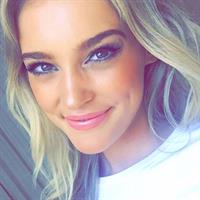 Georgia Gibbs taking a selfie